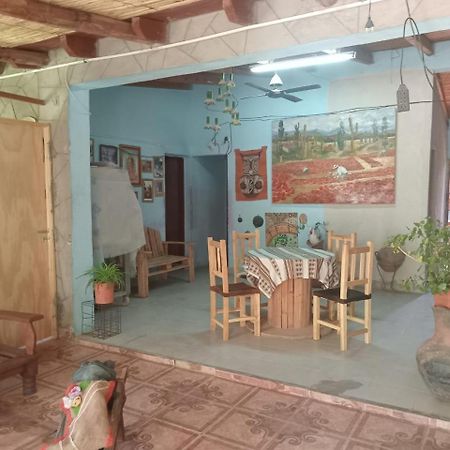 Hostel Mami Cruz Cachi Bagian luar foto